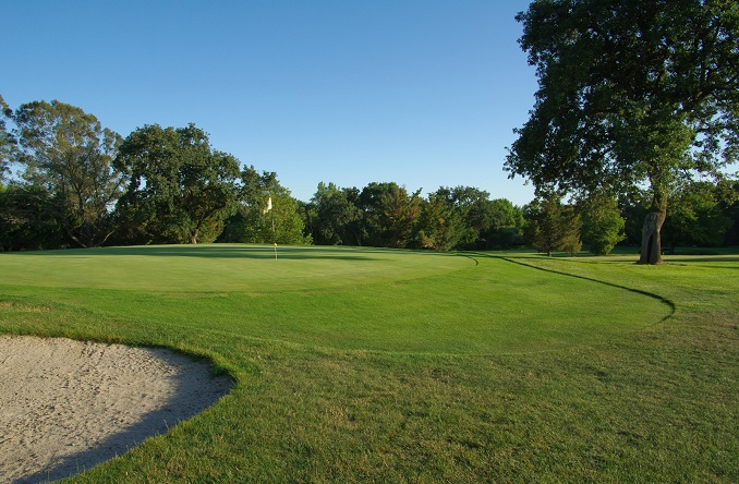 Golf: Clark finishes tenth, Clary 12th at CMU Eagle Open