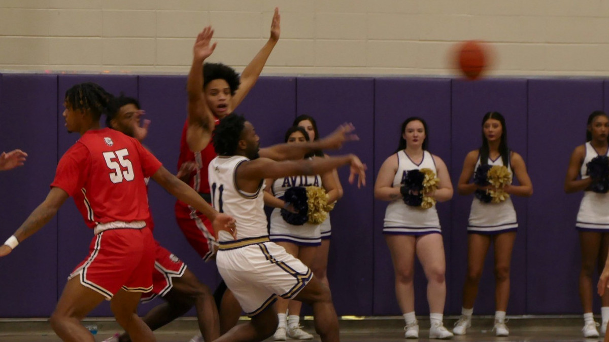 Avila Earns First Win over McPherson in Thriller