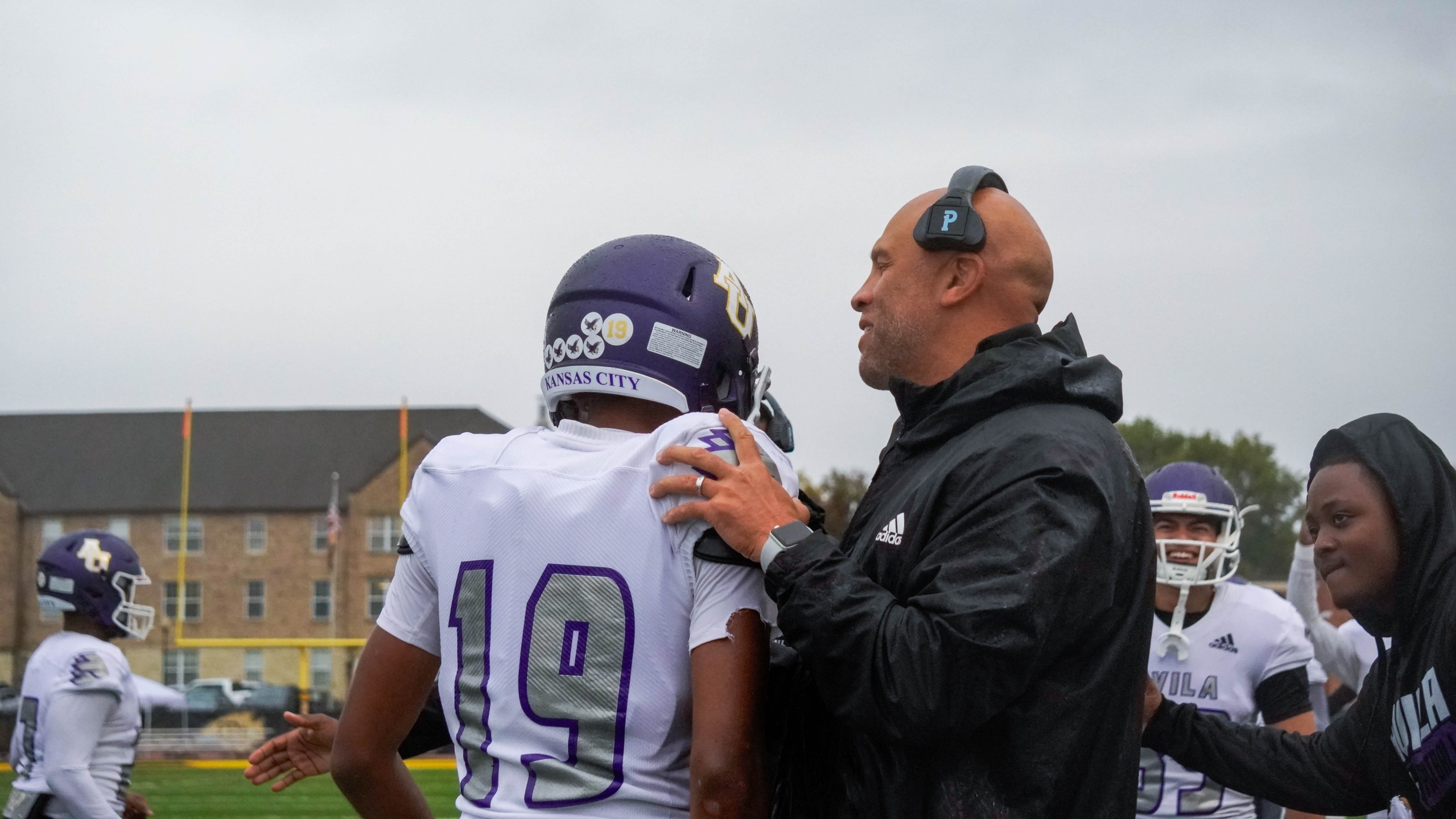 FOOTBALL SNAPS LOSING STREAK, TOPS OTTAWA